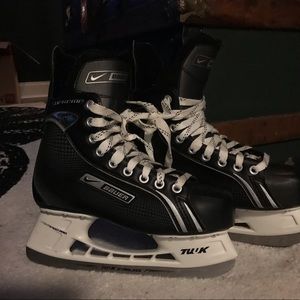 Nike Bauer ONE05 Supreme Tuuk Lightspeed PRO Hockey Skates Men's Size 7.5 6R
